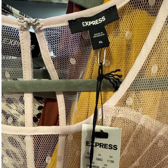 NWT EXPRESS Barbiecore pink tulle peplum top polka dot sheer 3245 - Picture 3 of 3